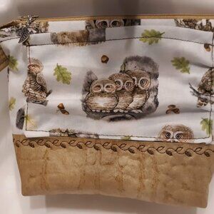 New Owls & Vinyl Clutch travel Hanging Clutch make-up bag Brown 9" Wristlet
